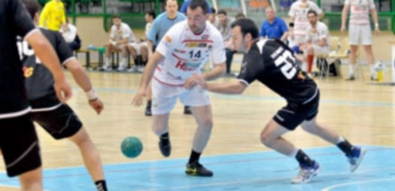El capitán del Viveros Herol Balonmano Nava
