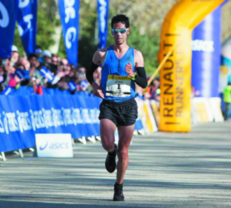 El atleta segoviano Javi Guerra compitiendo por las calles de Madrid. / EL ADELANTADO