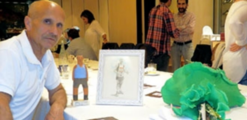 Diversos momentos de la entrega del Miguelín que se llevó a efecto en la noche del viernes en las instalaciones del restaurante Casares. / FRANCISCO DEL CAÑO