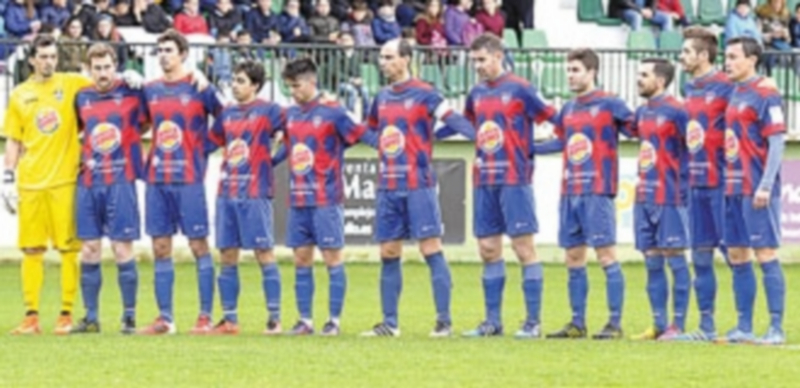 La Segoviana es el líder con más puntos de toda la Tercera División 1 Los jugadores de la Segoviana