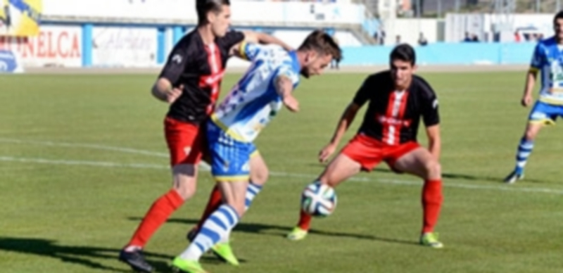 Un momento del partido que el Algeciras disputó el pasado domingo ante el Santa Eulalia