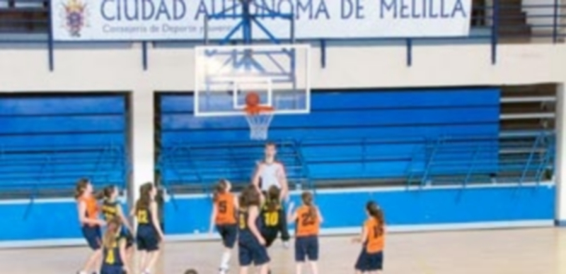 Imagen de un encuentro de baloncesto disputado en el pabellón Javier Imbroda de Melilla. / INFOMELILLA