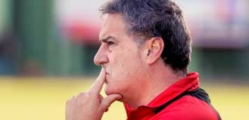 “No podemos lanzarnos a buscar refuerzos” 1 Luis Bertó