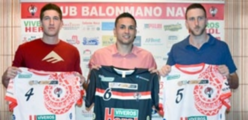 De izquierda a derecha