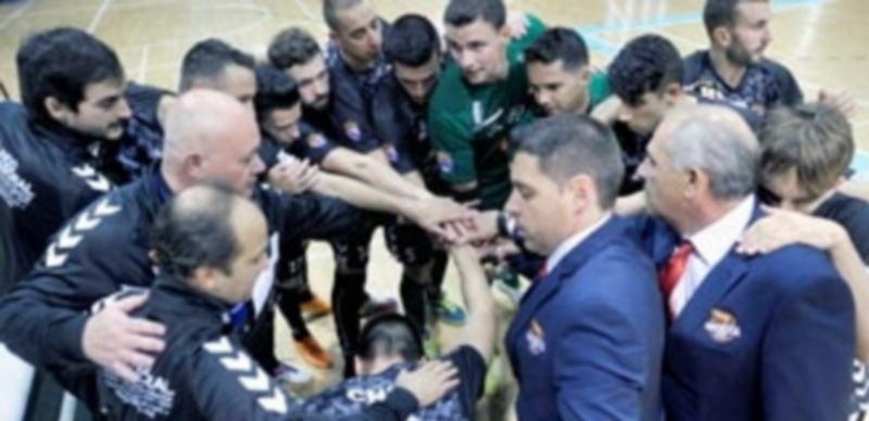 La plantilla del Naturpellet Segovia hace piña antes del partido de liga frente al FSD Puertollano