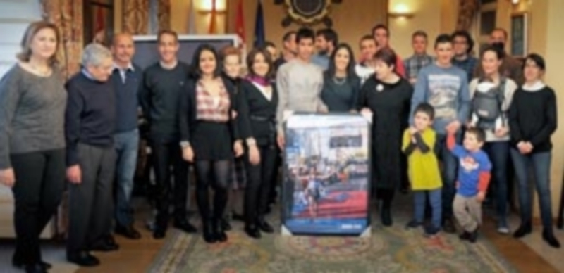 Javi Guerra junto a sus familiares