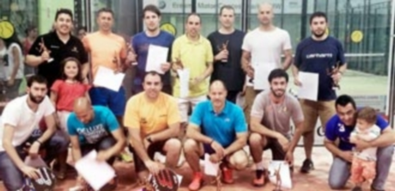 Los mejores en las tres categorías masculinas tras la disputa de las finales del Máster en Padelzone. / EL ADELANTADO