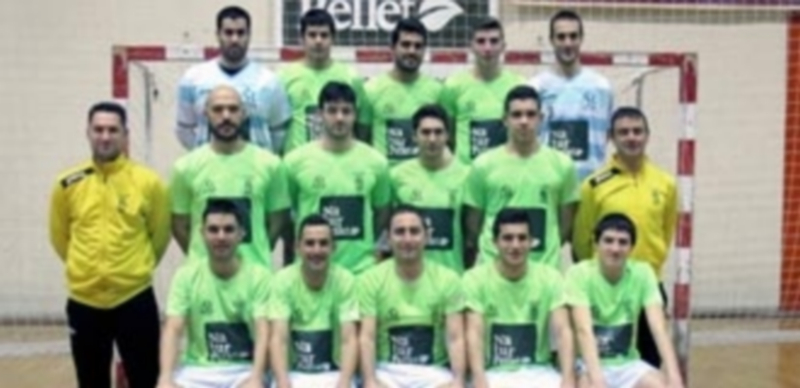 Foto de equipo realizada antes del encuentro del Naturpellet Cuéllar. / El Adelantado