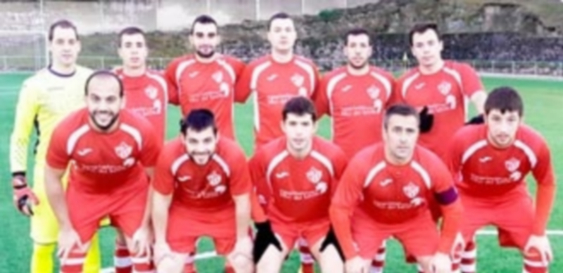 Equipo del CD Arcángel que saltó al campo de Los Pinos para competir con el Prádena. / SPINARSPORTS