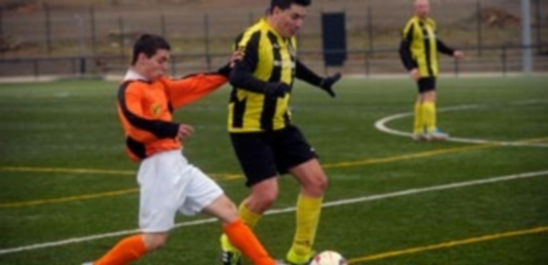 Imagen de uno de los encuentros de la competición provincial. / KAMARERO