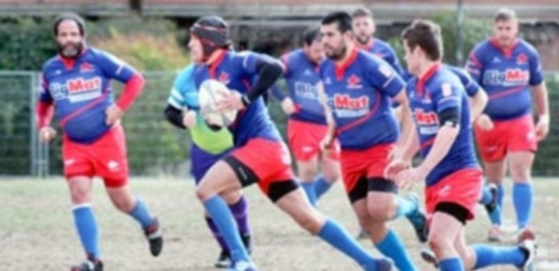 Los jugadores del BigMat Lobos inician una acción ofensiva. / EL ADELANTADO
