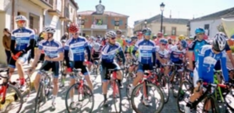 Imagen de los ciclistas presentes en la prueba