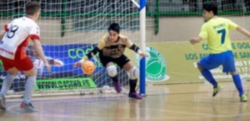 Arranca el V torneo Ciudad de Segovia 1 Un partido del torneo de la pasada edición del Naturpellet Segovia. / KAMARERO