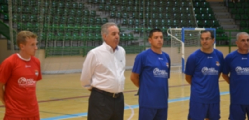 Rafael Encinas —izquierda–
