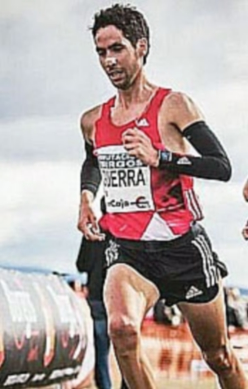 El atleta segoviano Javi Guerra reapareció en el cross internacional de Atapuerca. / @JAVIGUERRA42