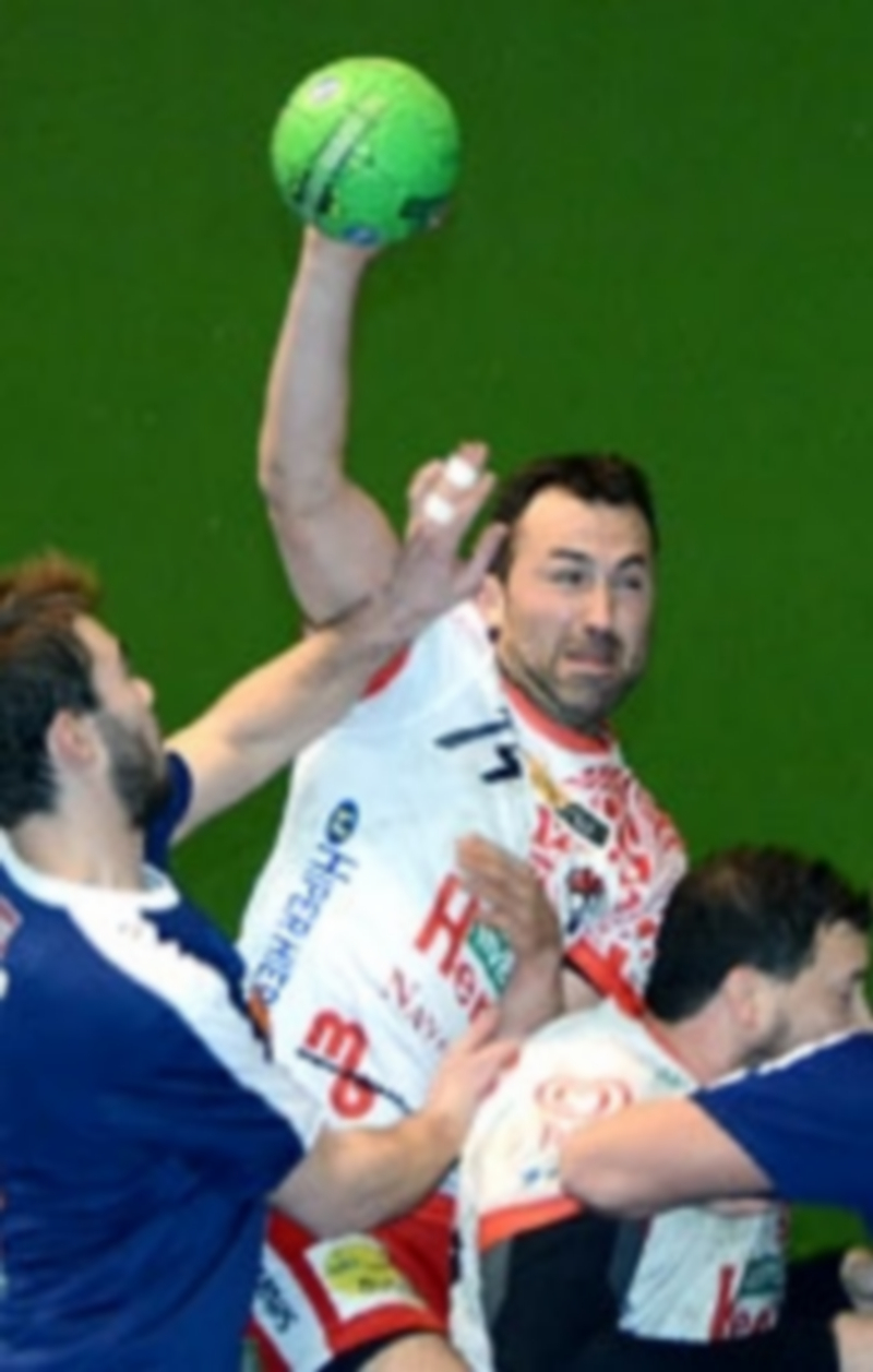 El capitán del Viveros Herol Nava