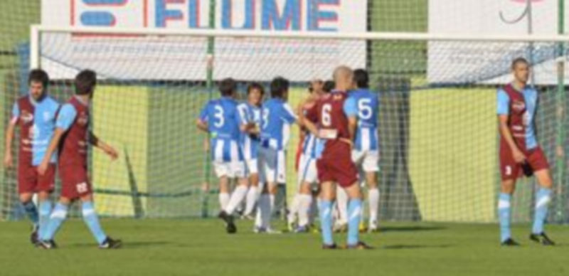 La Segoviana continúa a un triunfo de los puestos de permanencia 1 / foto: Juan Martín