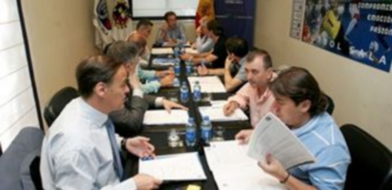 Los miembros de la Junta Directiva de la LNFS