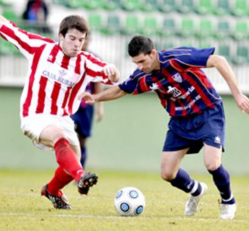 El gimnástico Otero. a la derecha