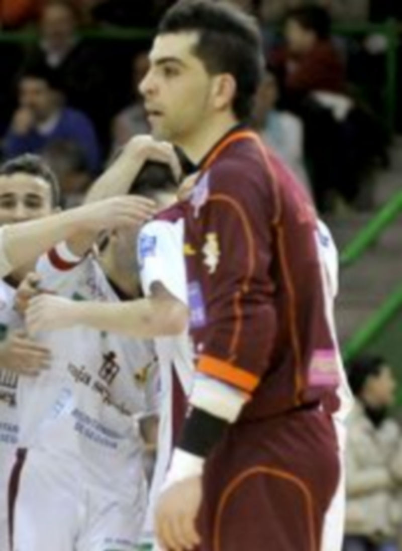 Jesús Herrero se lamenta tras encajar un gol en un partido contra el Caja Segovia disputado el año pasado. / Juan Martín