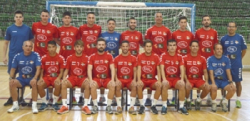 La plantilla completa del Naturpellet Segovia para la temporada 2016/17. / CRISTINA YUSTA