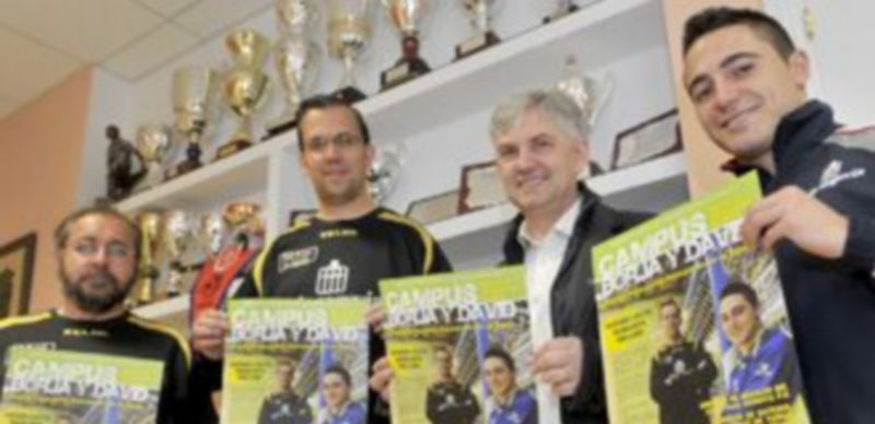 De izquierda a derecha José Luis Montero ‘Pepelu’