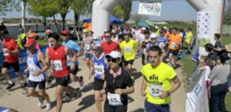 Momento de la salida de la segunda Carrera Pedestre ‘Vega de Cantimpalos’./ Alberto Benavente.