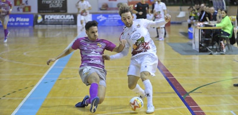 Con impulso a Santa Coloma 1 El jugador del Naturpellet Segovia