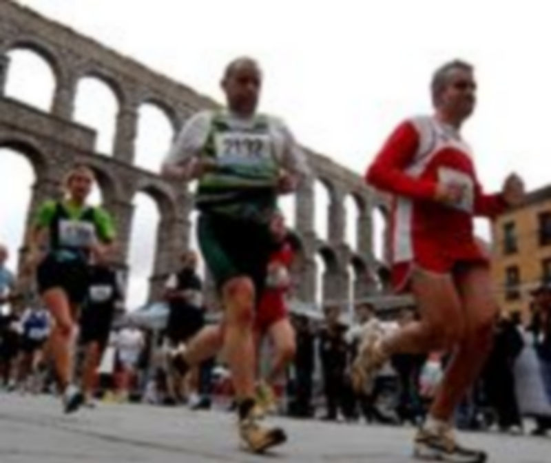 Instante de la última edición de la Media Maratón Ciudad de Segovia. /Juan Martín