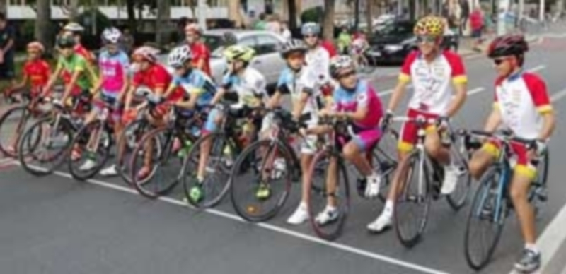 Instante previo a la salida de la pruebade infantiles del Trofeo Carlos Melero para escuelas. / El Adelantado