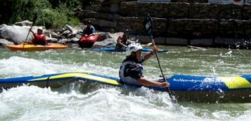 El campeón de España de descenso de piragüismo