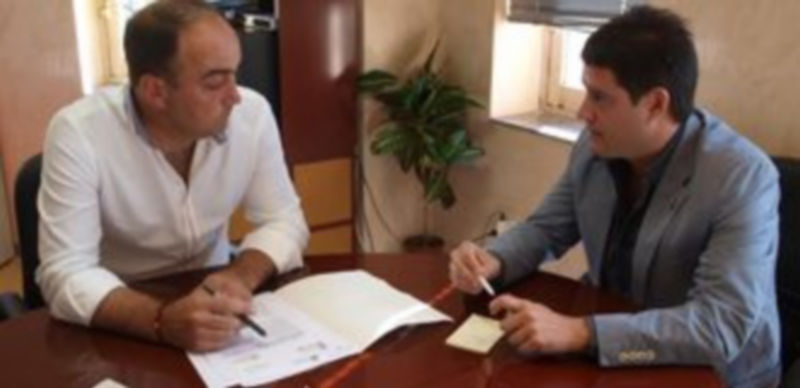 Momento de la reunión del martes entre Miguel Ángel de Vicente y Javier Arranz. /El Adelantado