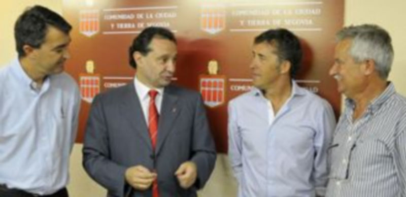 De izquierda a derecha Javier Guillén