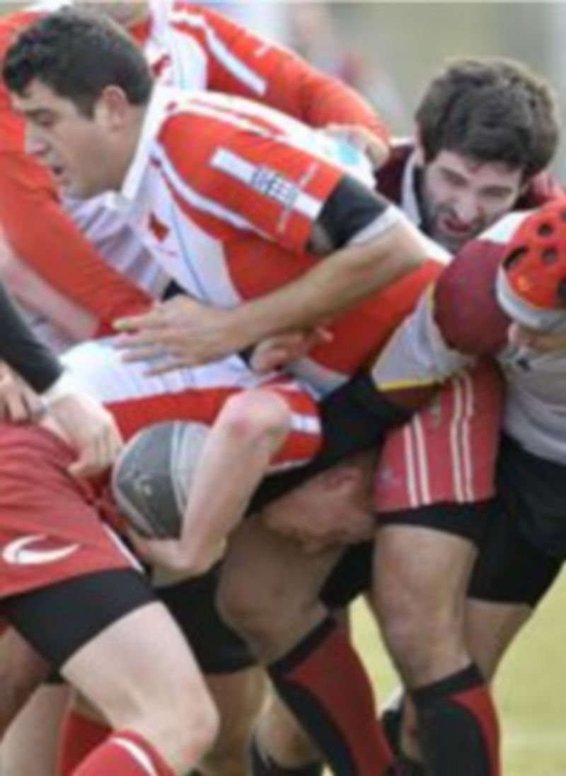 Jugada del partido entre los Lobos y el Pasgon Play de León. / Juan Martín