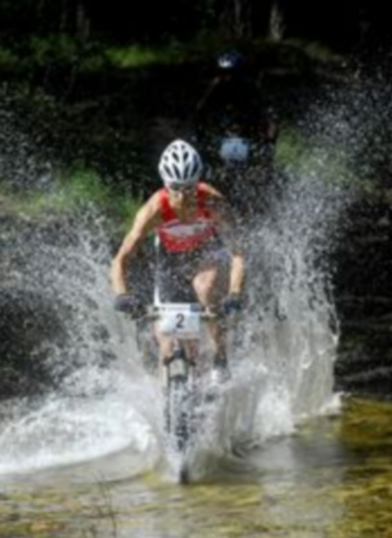 El Triatlón de Valsaín disputará su octava edición el próximo domingo 1 Un triatleta