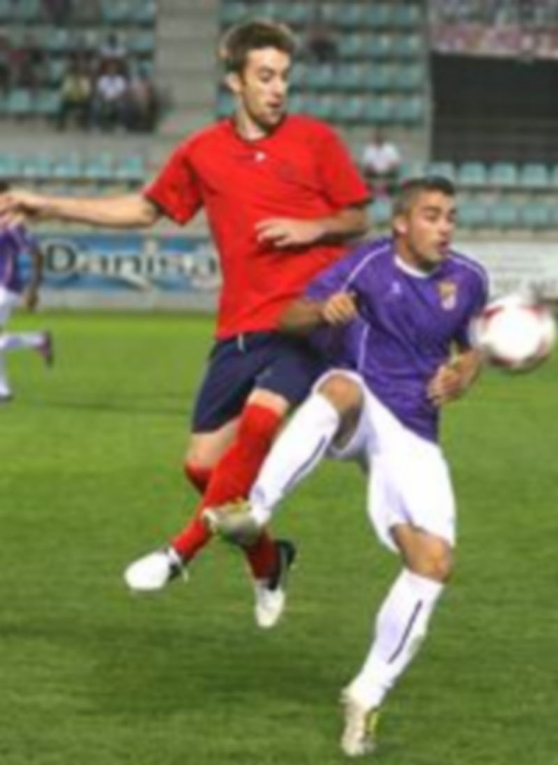 David González (saltando