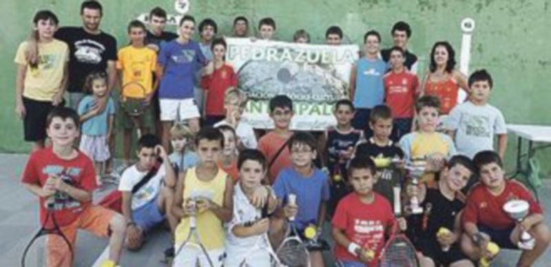 Foto de familia con los participantes en el Campeonato de Cantimpalos. / l.M.