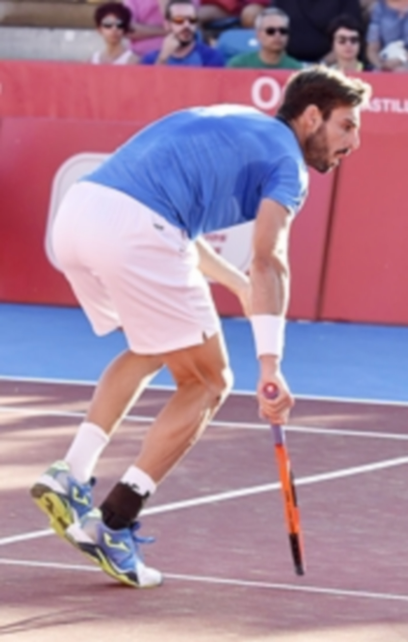 Marcel Granollers devuelve una volea baja. / OPEN CASTILLA Y LEÓN