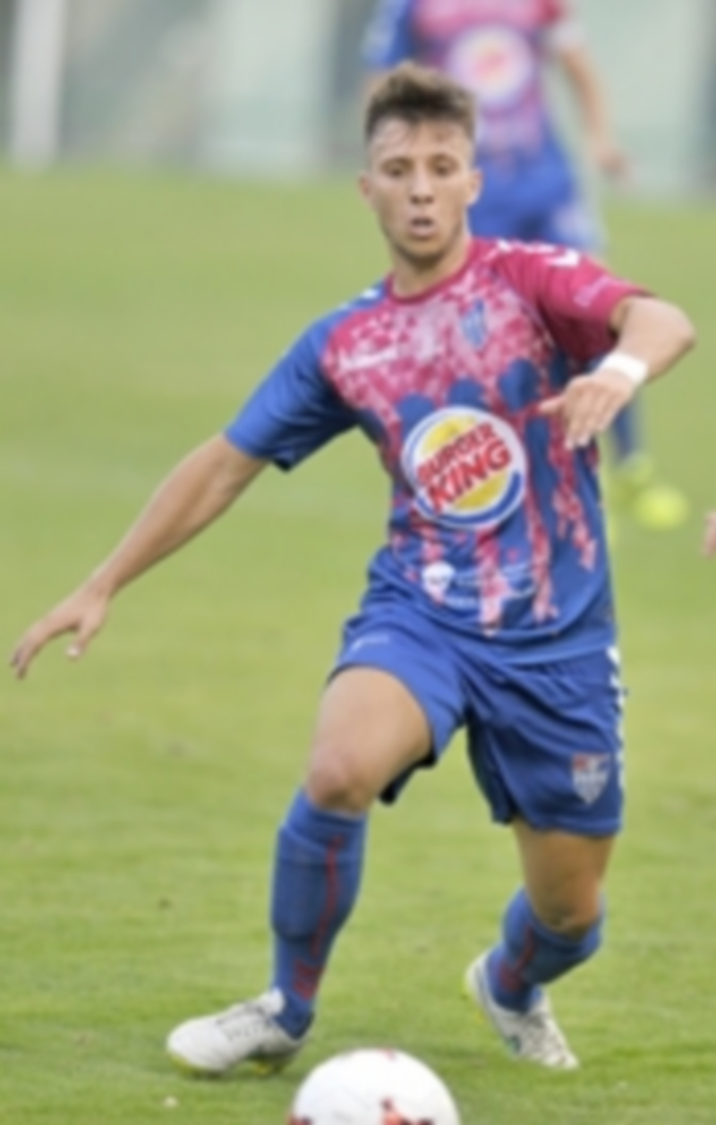 El torneo del K.O. llega a Segovia 1 El lateral izquierdo de la Gimnástica Segoviana