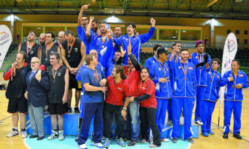 El equipo del Alter Valencia (izquierda)