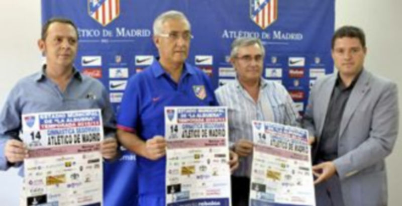 Una tradición recuperada 1 De izquierda a derecha Moisés López