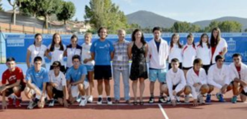Todos los participantes en el torneo de cadetes