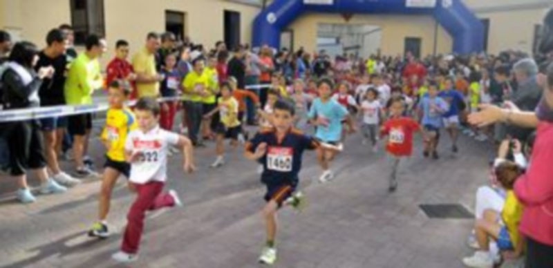 Imagen de la salida de una de las pruebas de menores del décimo Cross Virgen del Pilar