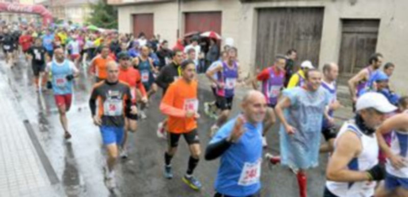 Imagen de la salida de la novena Media Maratón Ciudad de Cantalejo
