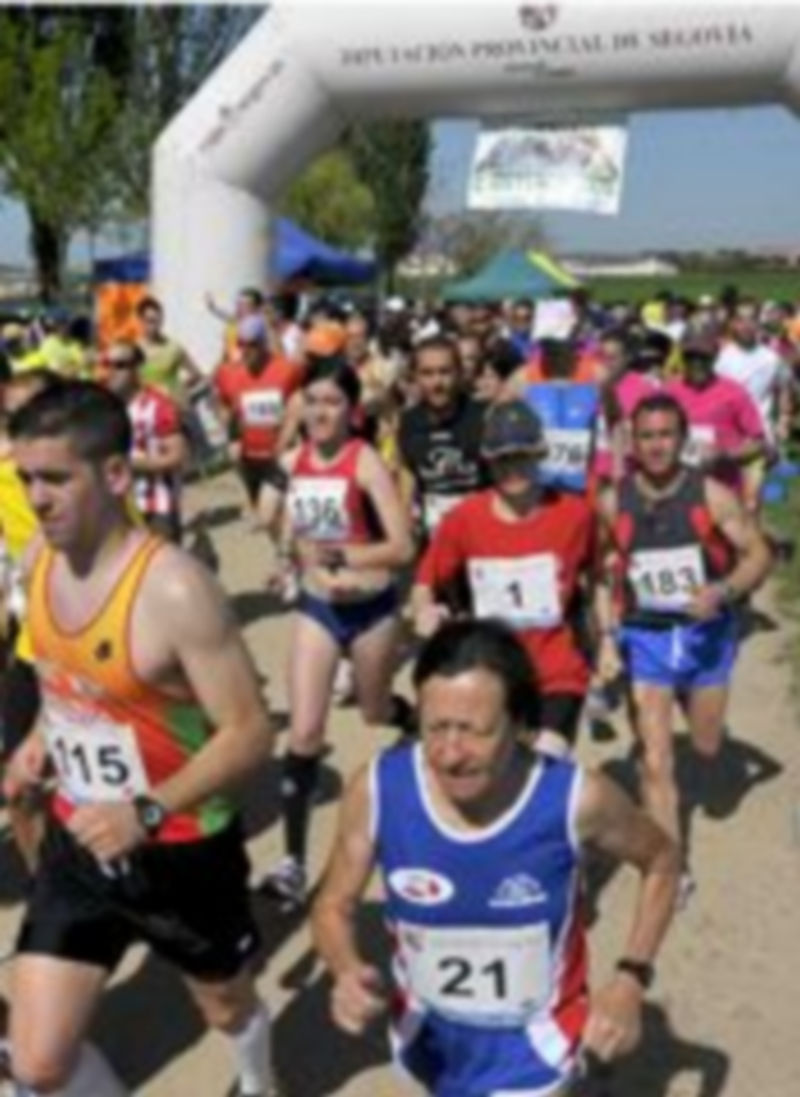 Instante de la salida de la anterior edición de la Carrera Pedestre ‘Vega de Cantimpalos’. / Alberto Benavente