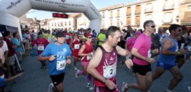 Instante de la salida de la tercera edición de la Carrera Pedestre ‘Villa de Turégano’