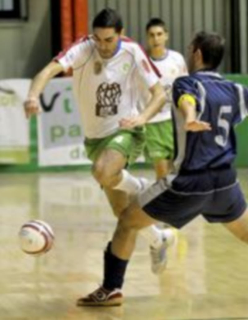 Jugada de un partido anterior del Valverde en su pabellón. / Alberto Benavente