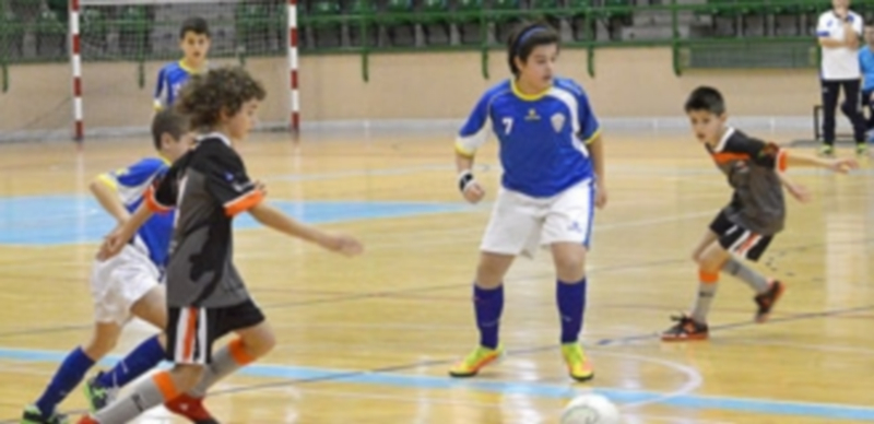 Partido del tercer y cuarto puesto del quinto torneo Antonio Ibañes entre el Segosala y el Valladolid FS. / TAMARA DE SANTOS