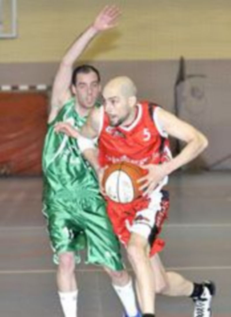 El capitán del CD Base