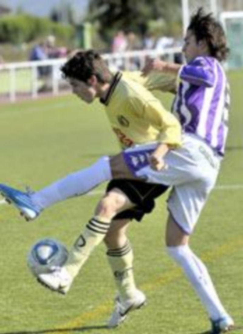 Jugada de un partido anterior del Quintanar en el Mariano ‘Chocolate’. / Kamarero.